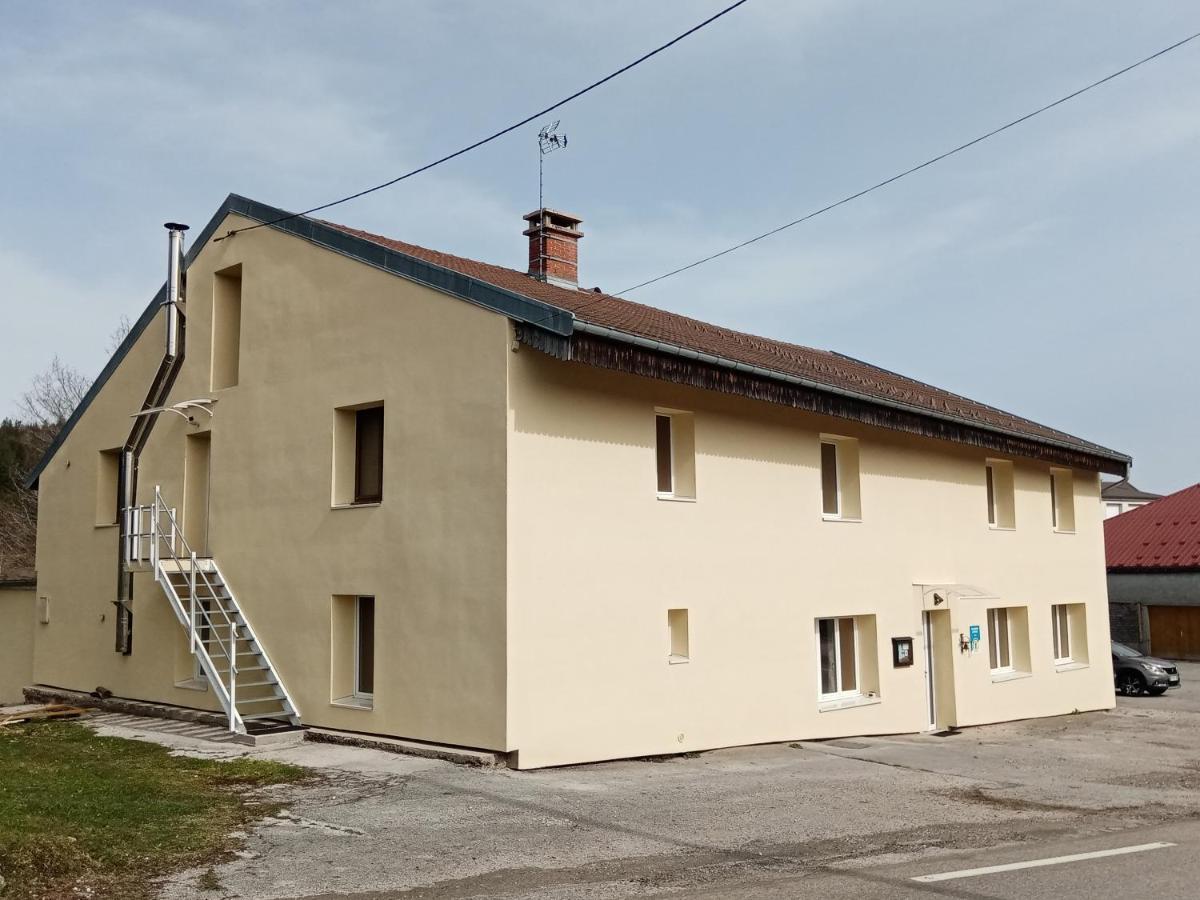 Les P'Tites Pistes Bed & Breakfast Chaux-des-Pres Dış mekan fotoğraf